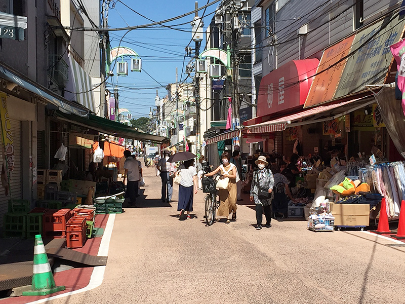 「ハマのアメ横」、洪福寺松原商店街の写真