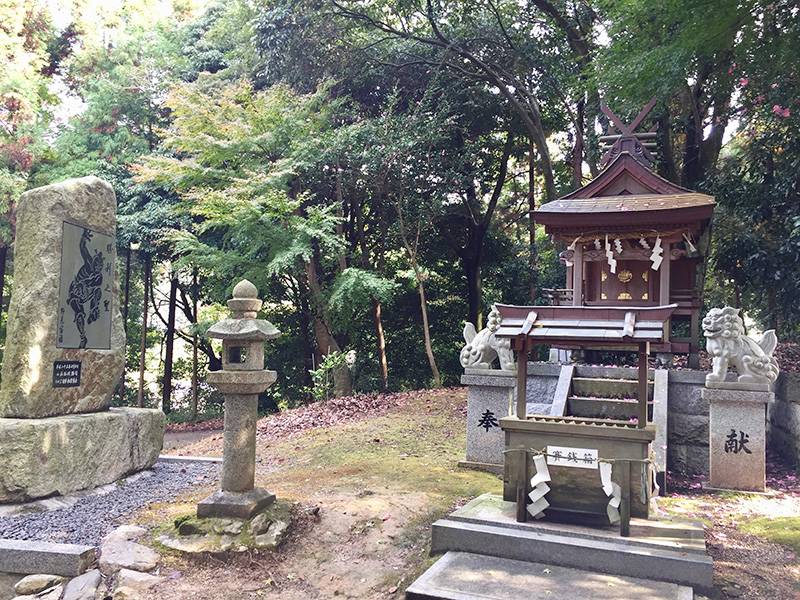 相撲神社の拝殿の写真