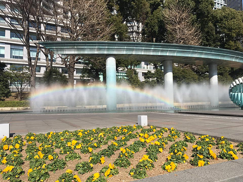 和田倉公園の虹の写真