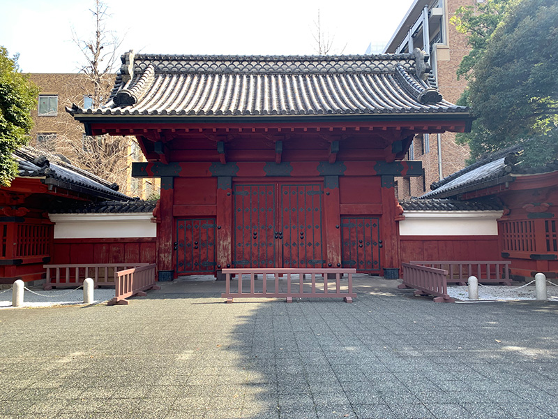 東京大学の赤門の写真