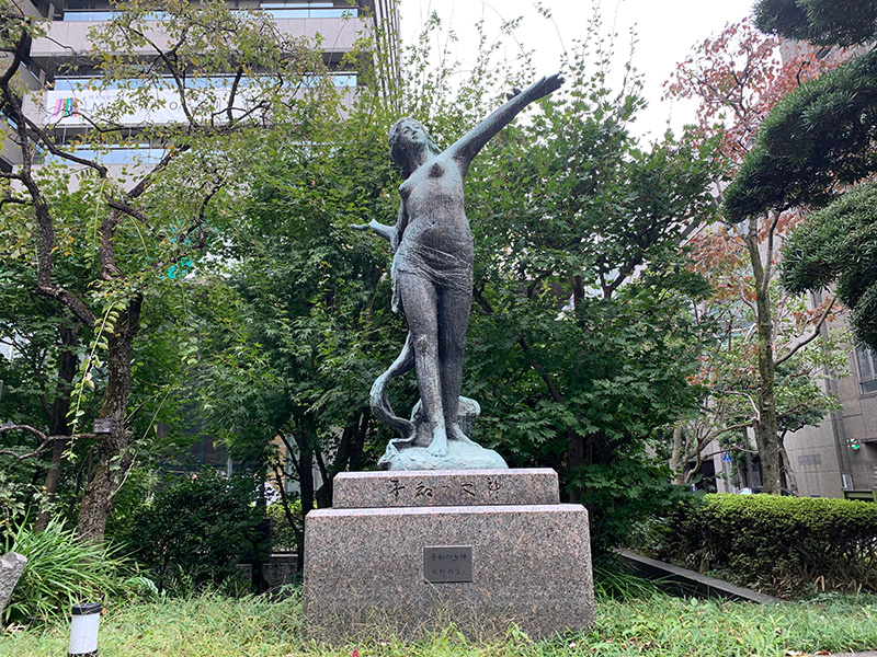 「平和の女神」像の写真