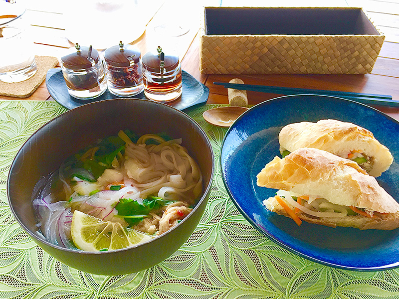 ランチは奥様ミーさんお手製のベトナム料理の写真