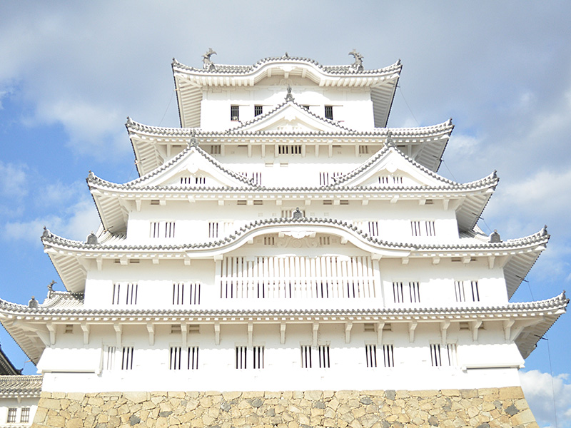 白亜の世界遺産、姫路城の写真